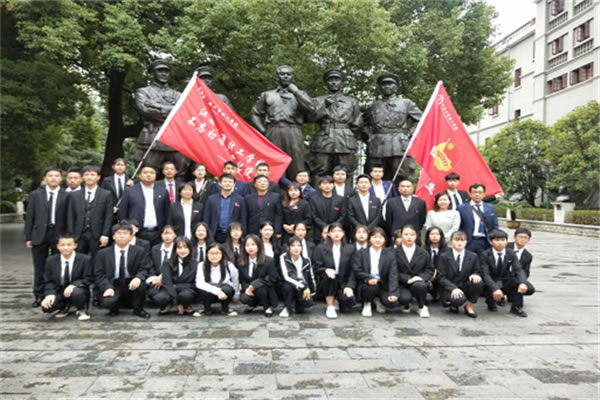 江西工商技工学校_风采图